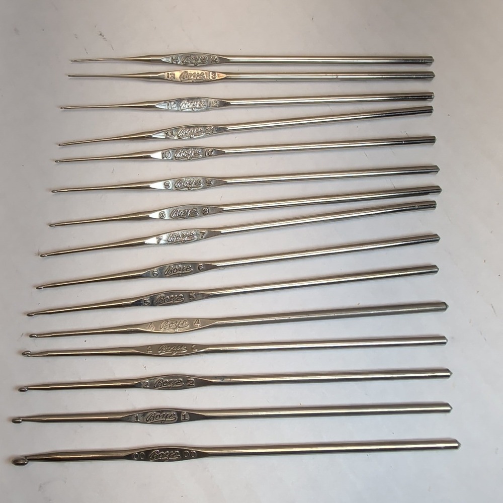 Boye Steel Crochet Hook Set Vintage Silver Metal Sizes 00 to 14 Lot of 15